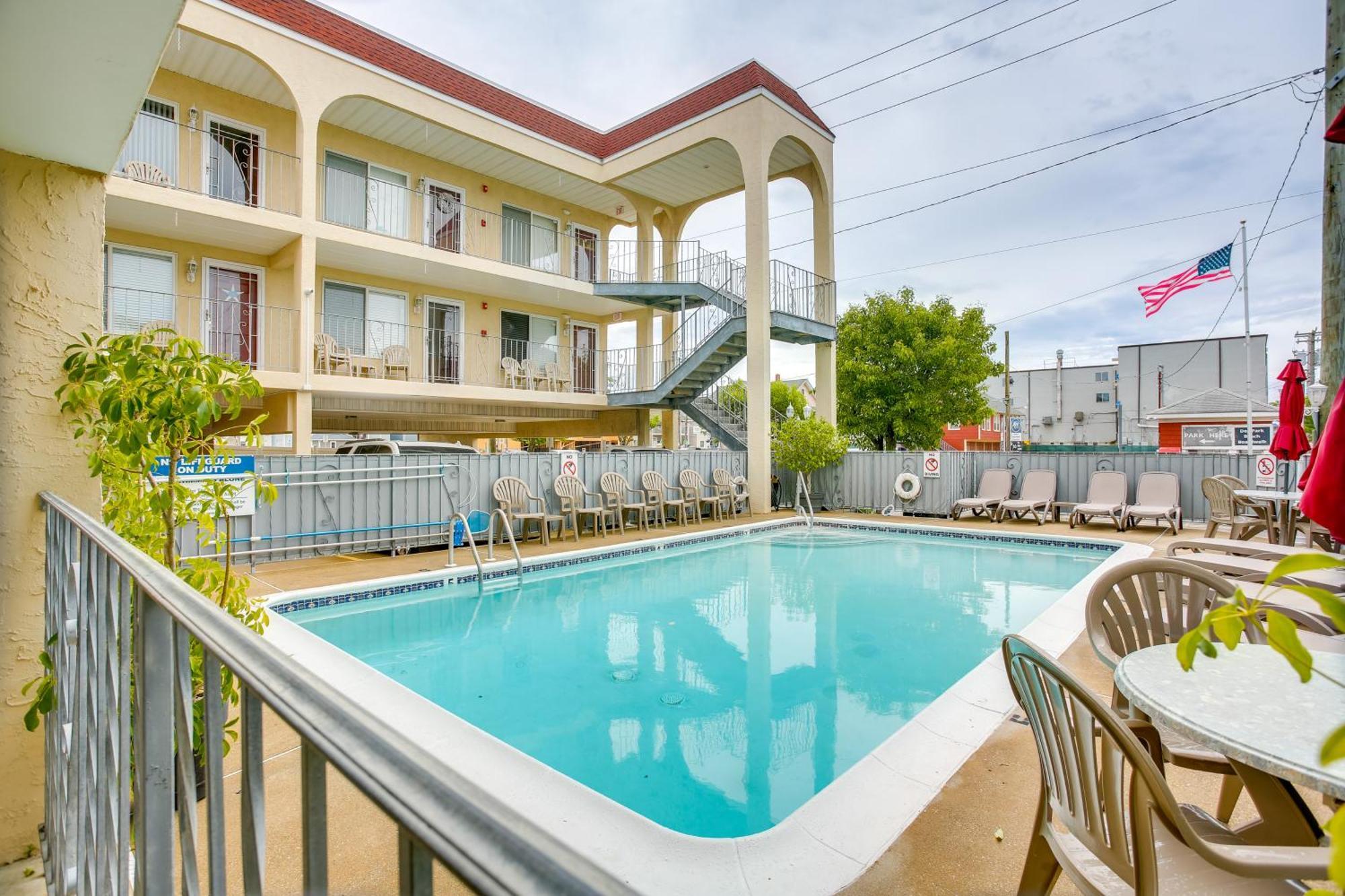 Quaint Wildwood Condo About Walk To Beach! エクステリア 写真