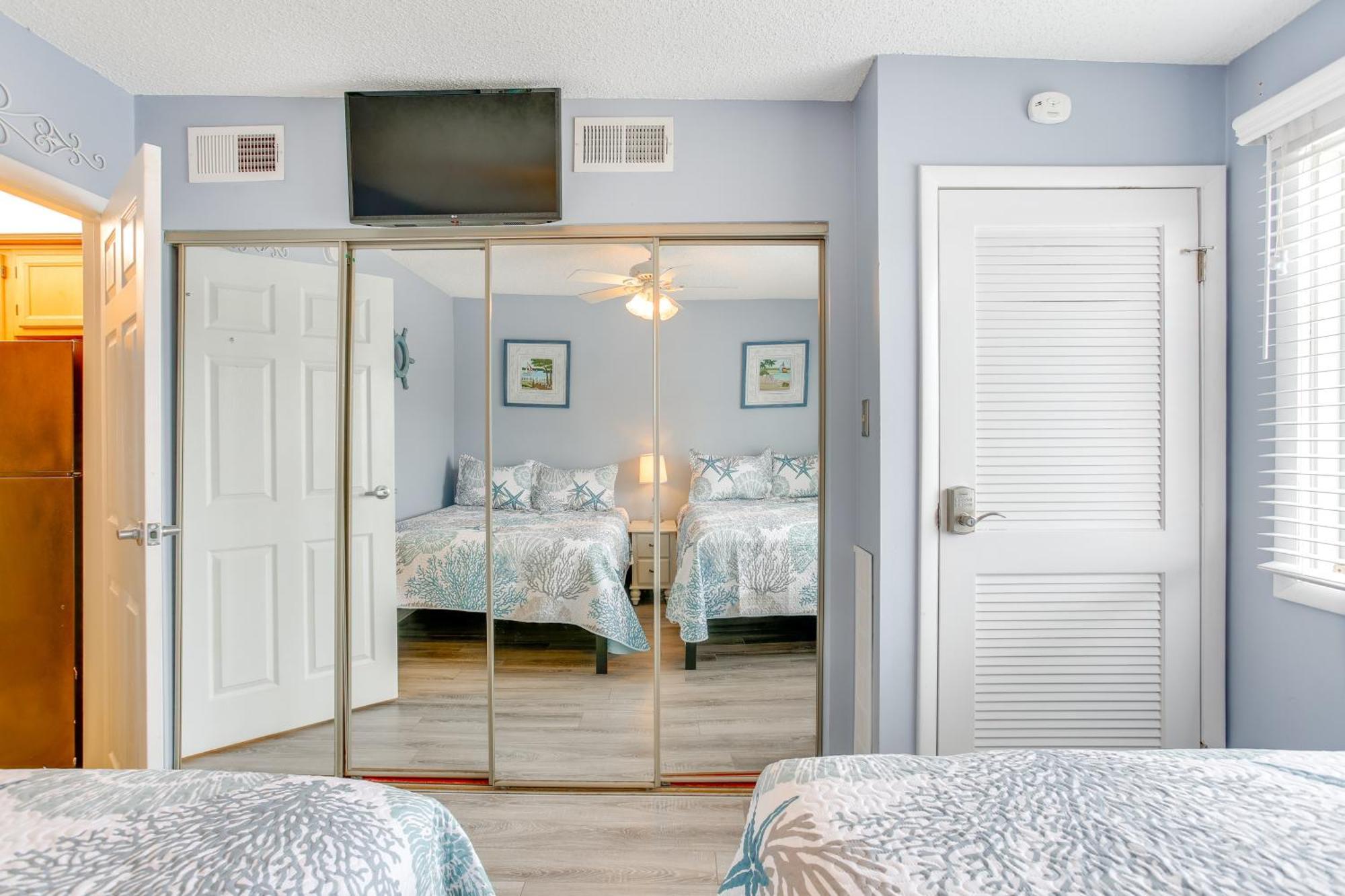 Quaint Wildwood Condo About Walk To Beach! エクステリア 写真
